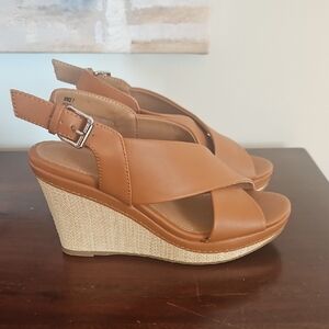 Women's Tan Wedge Sandals